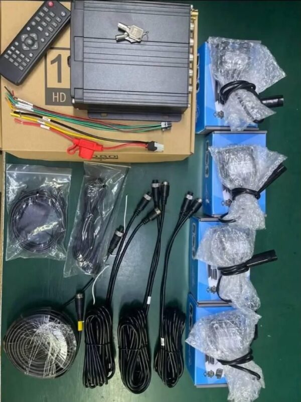 پکیج دوربین و ردیاب (GPS) مخصوص کامیون، تریلر و اتوبوس